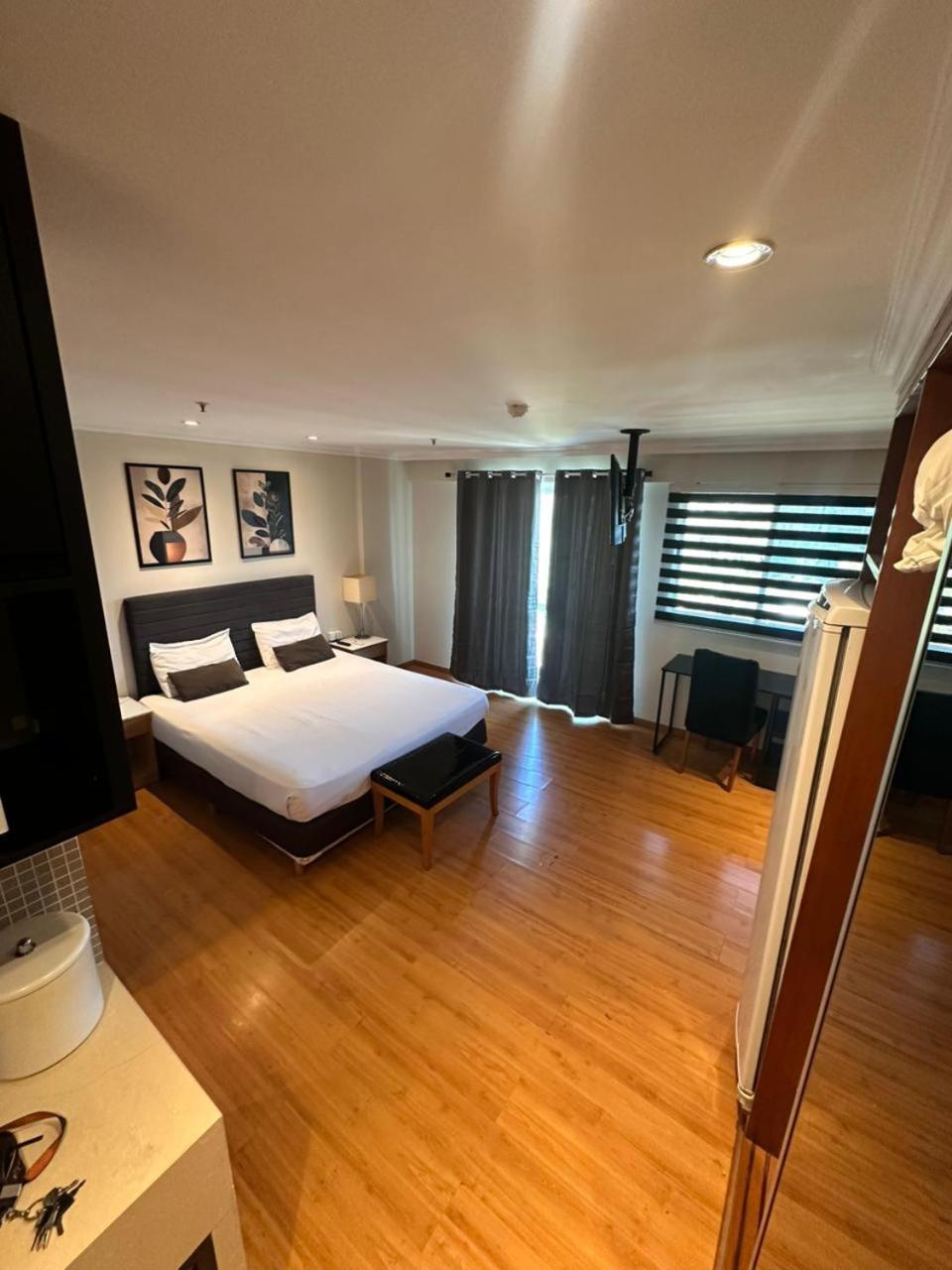 Barra Da Tijuca - 508 - De Frente Para Maravilhosa Piscina - Estacionamento Gratuito - Academia Comphania Atletica - Balsa Para Praia Gratis - Microondas - Geladeira Grande - Recepcao 24Horas - Wi-Fi - Com Pia 里约热内卢 外观 照片